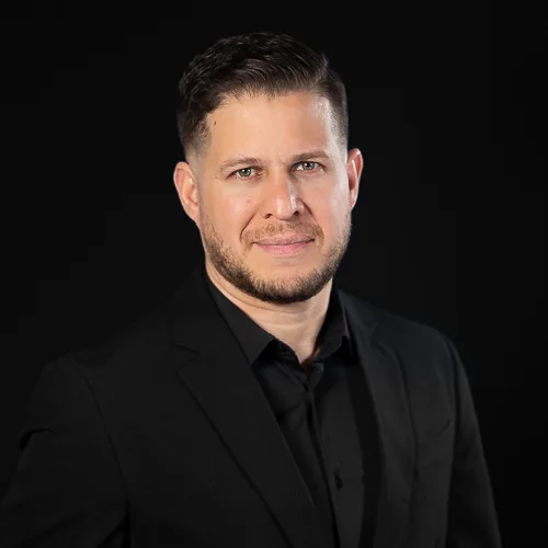 Luis Rivas, Washington DC event photographer at District Pixel